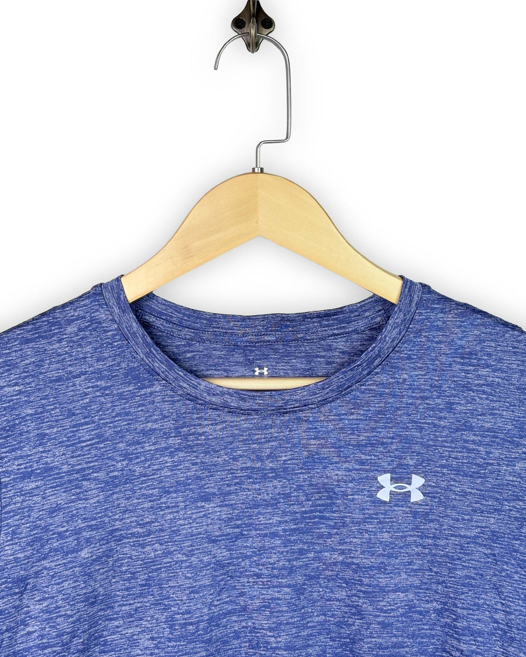 UNDER ARMOUR T - SHIRT - M