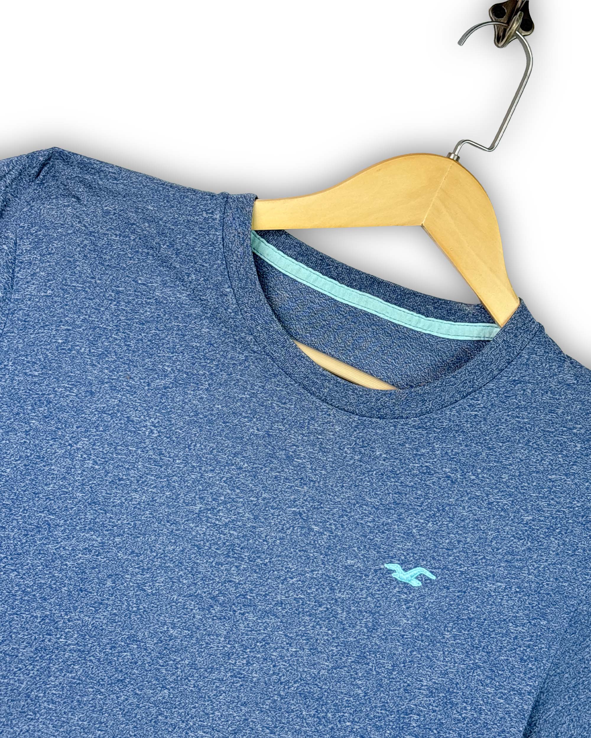 HOLLISTER T - SHIRT - M