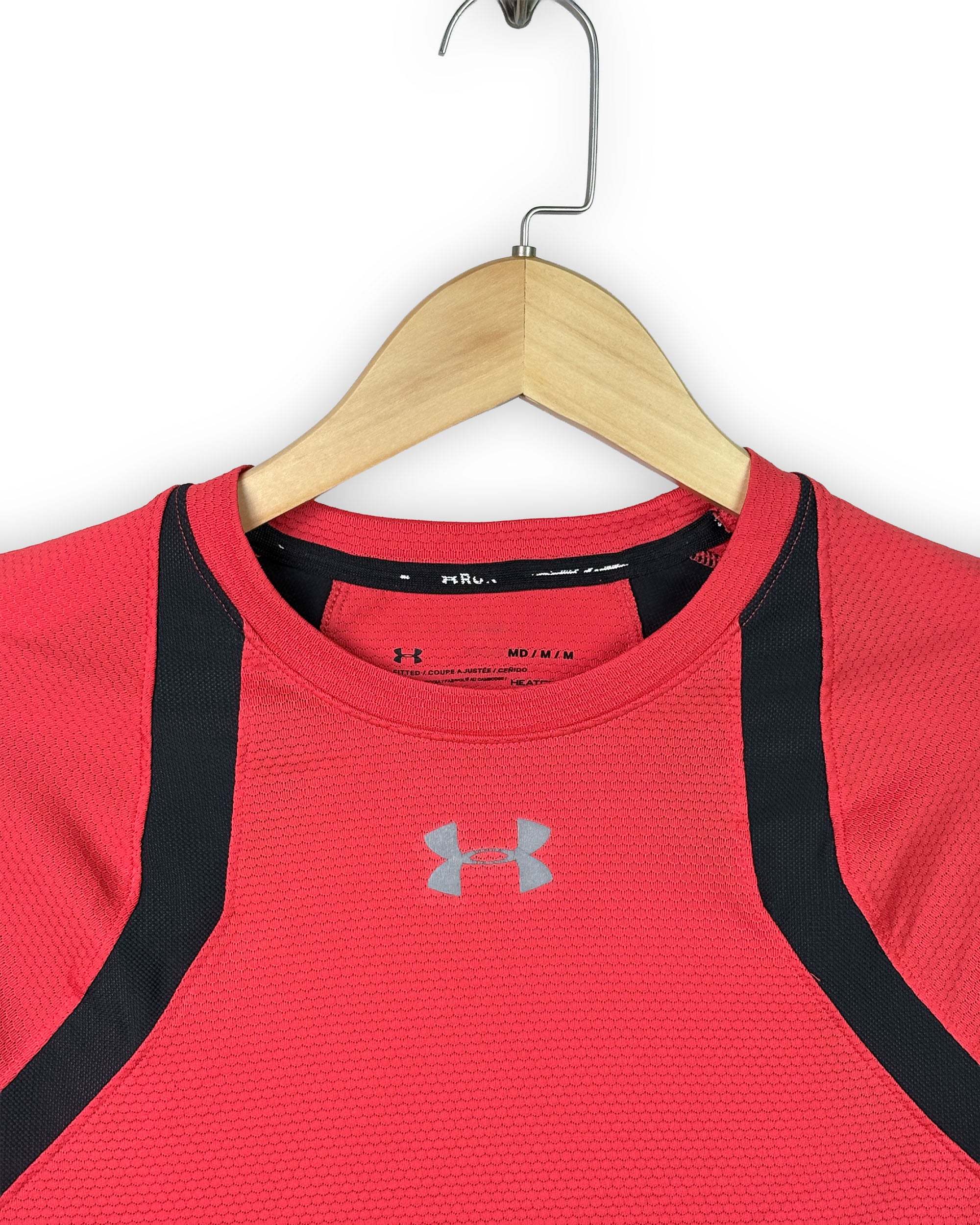 UNDER ARMOUR T - SHIRT - M