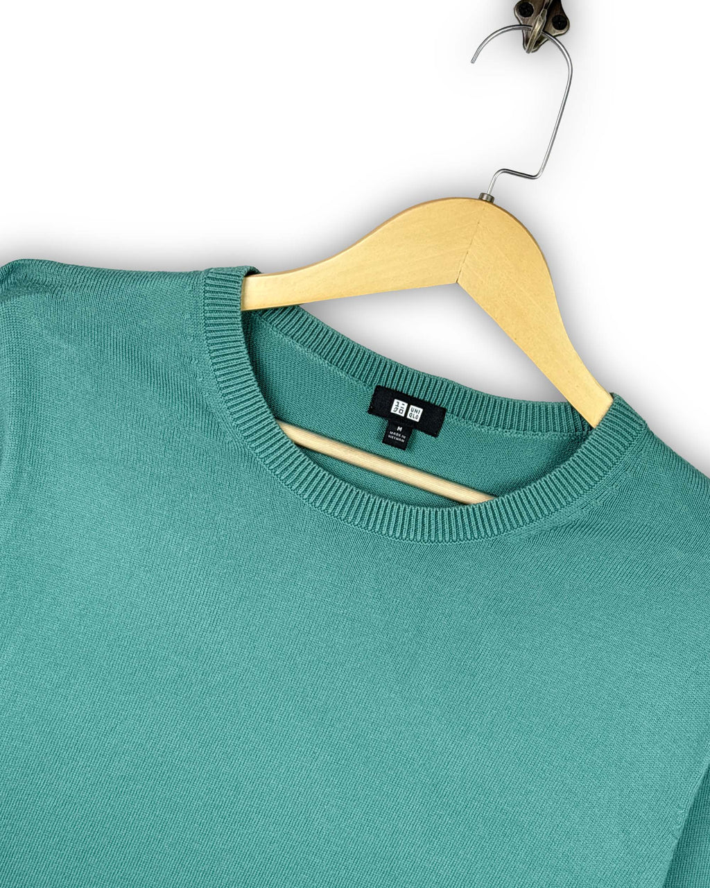 UNIQLO SWEATER - M