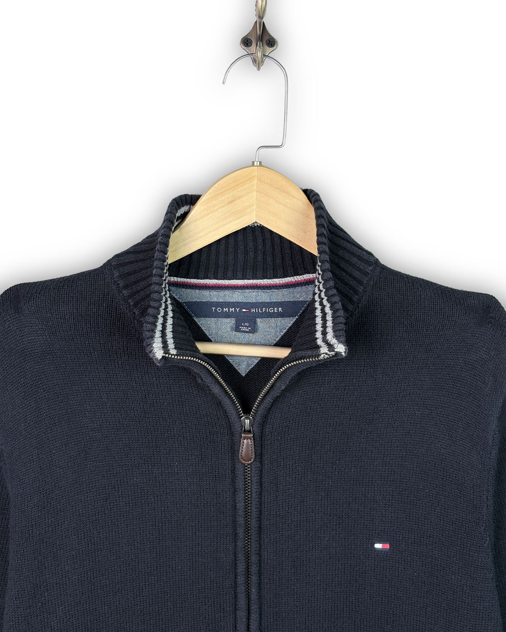 TOMMY HILFIGER SWEATER - L