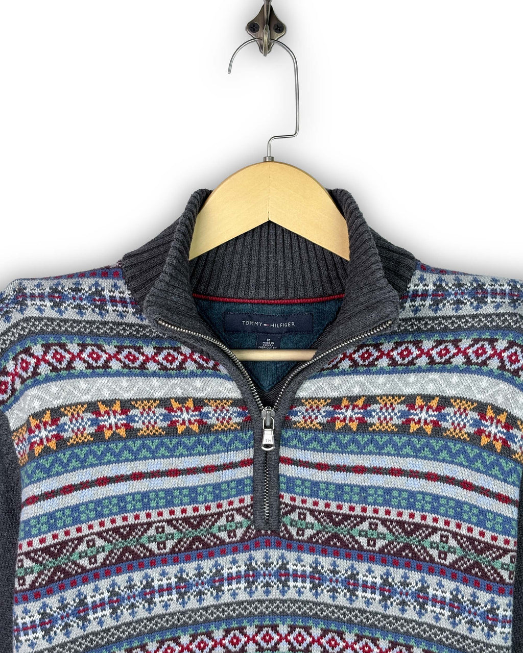 TOMMY HILFIGER SWEATER - M