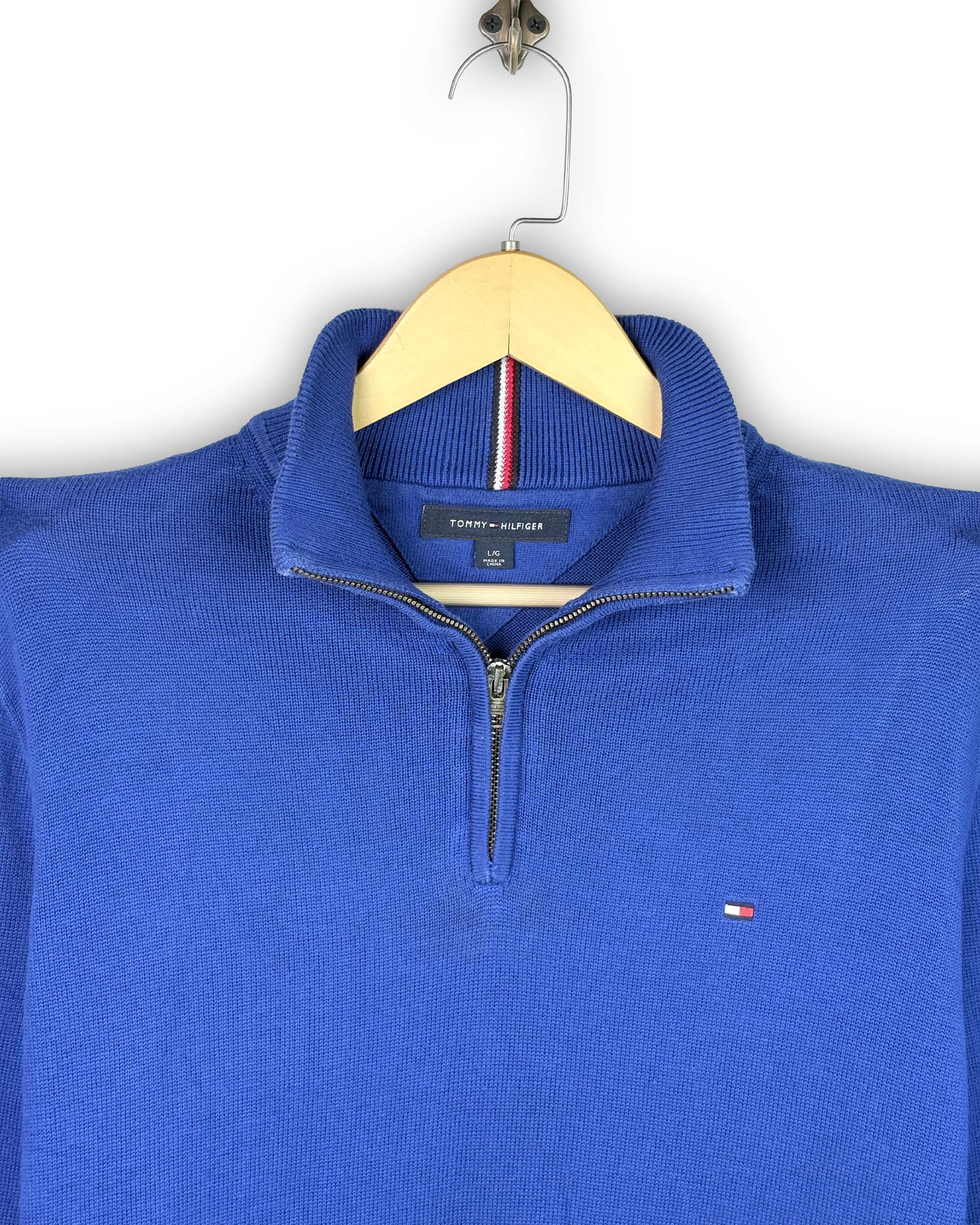 TOMMY HILFIGER SWEATER - L