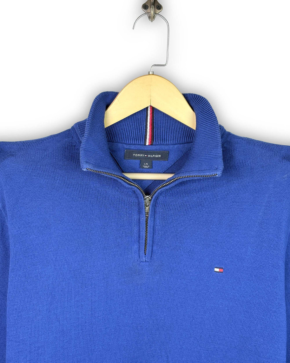 TOMMY HILFIGER SWEATER - L