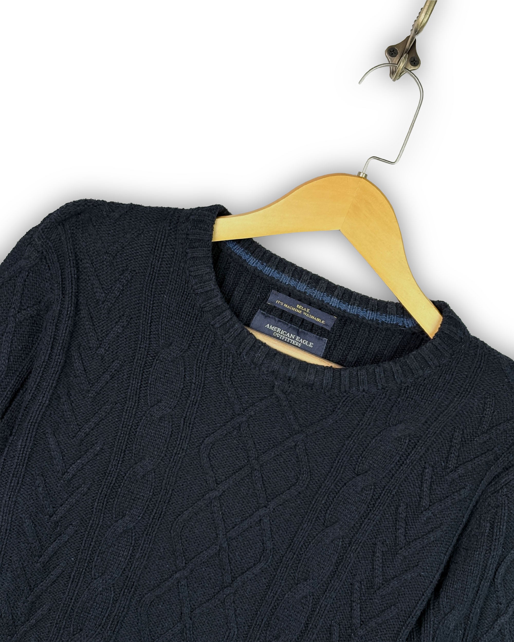 AMERICAN EAGLE SWEATER - M