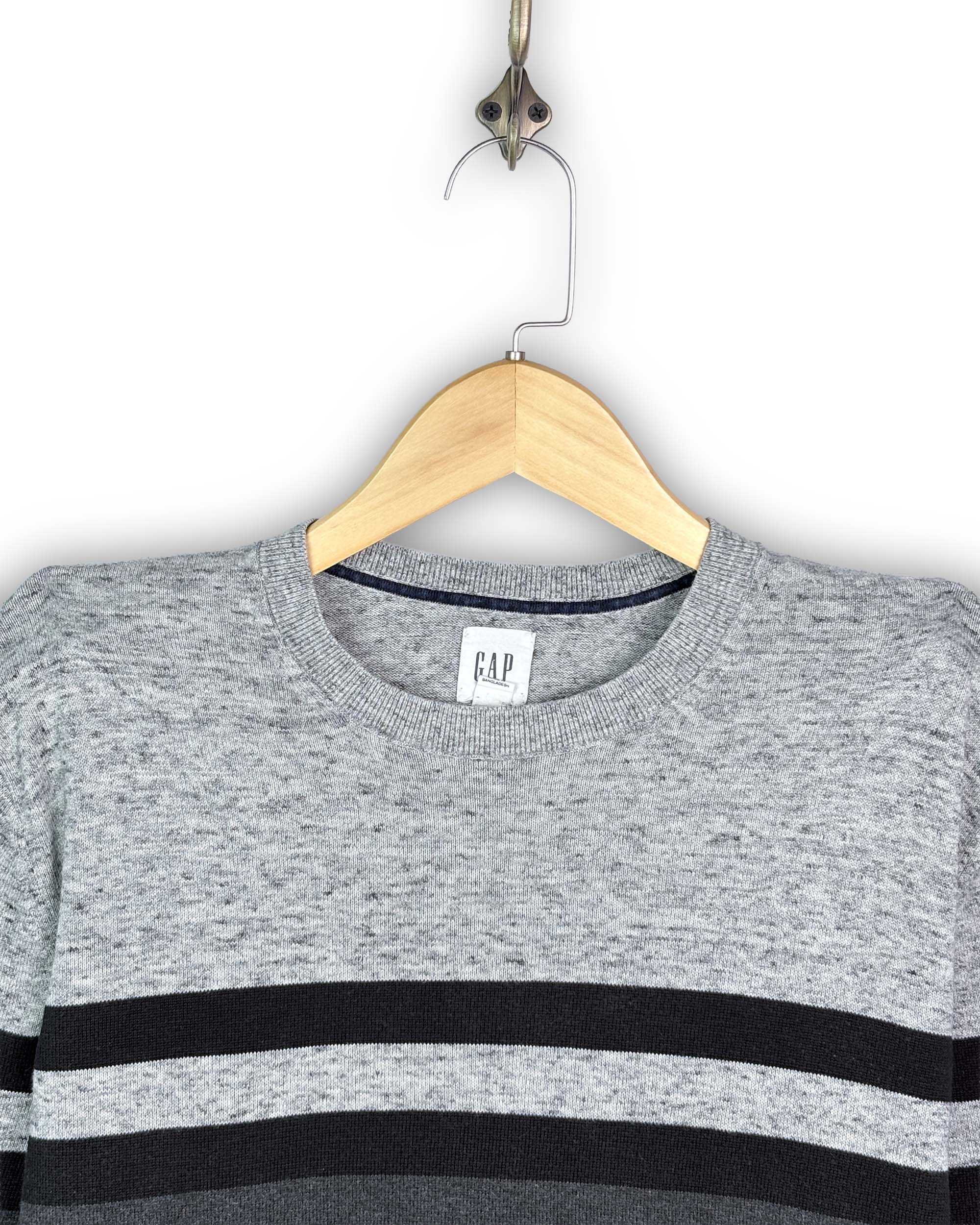 GAP SWEATER - M