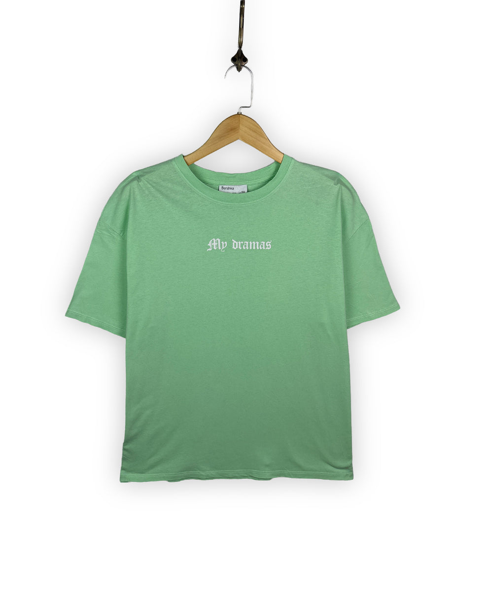 BERSHKA T - SHIRT - L
