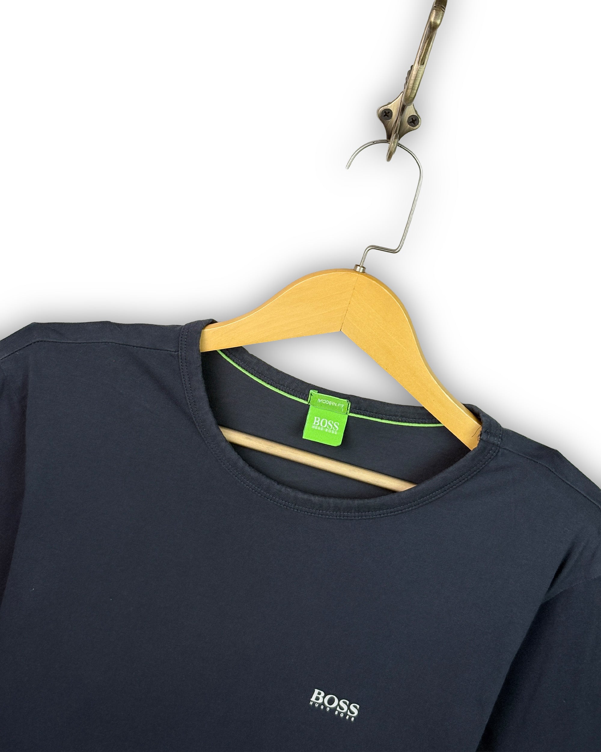 HUGO BOSS T-SHIRT - L