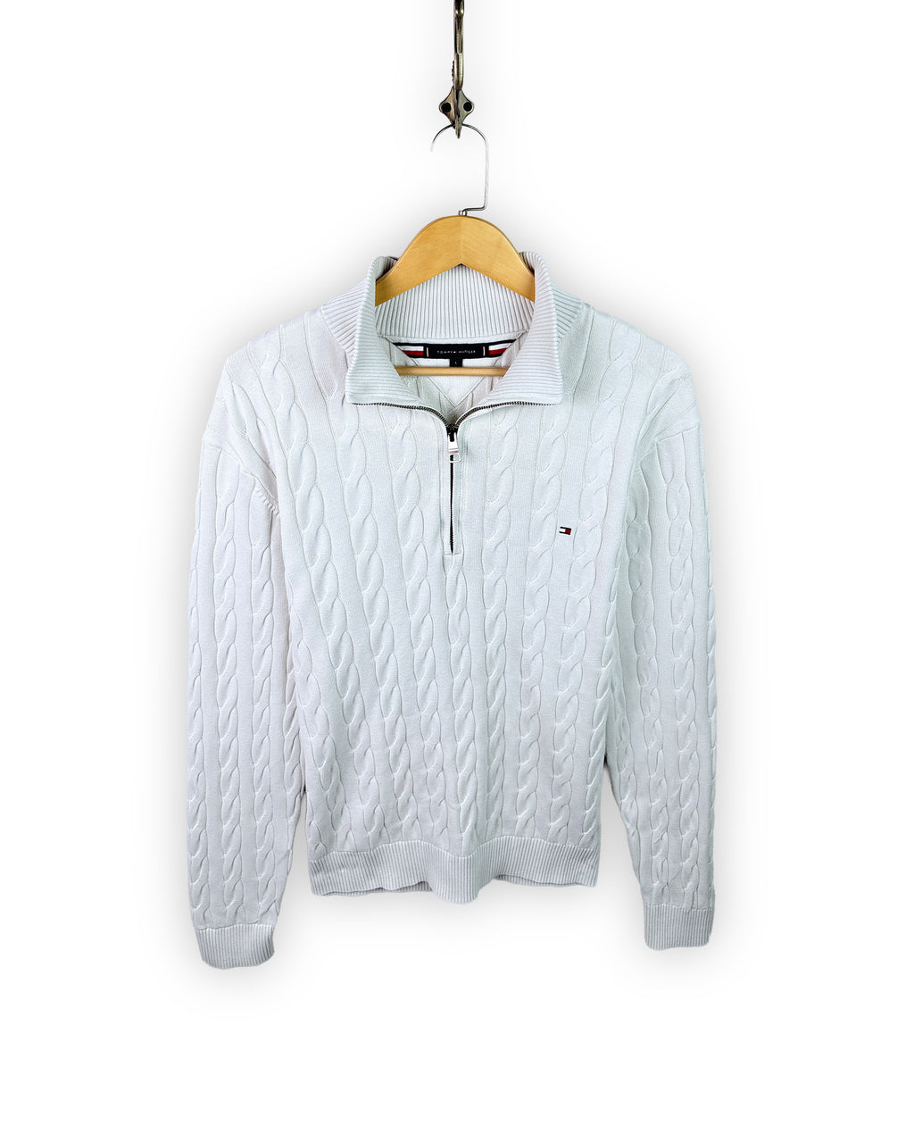 TOMMY HILFIGER CABLE KNIT SWEATER - L